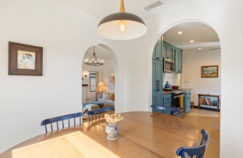 Eagle Rock House | Spanish Style Highland Park Home + Free Parking