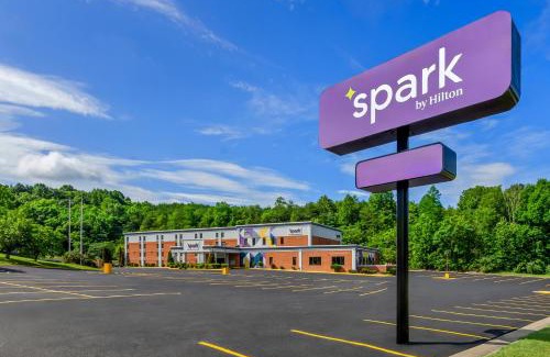 Timber Ridge Hotel | Spark by Hilton Lexington