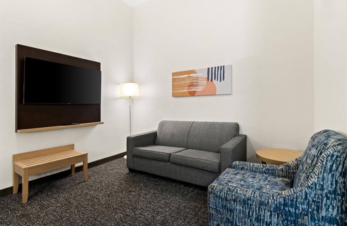 Panama City Beach Hotel | Spark by Hilton Panama City Beach