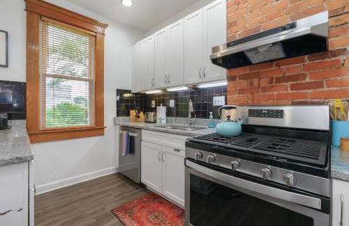 Weinland Park House | Sparkling 3BR Remodeled Walk to Campus Short North