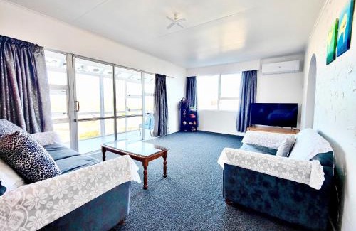 Johnsonville Apartment | special in winter from 138 for three bedrooms unit in Johnsonville Wellington