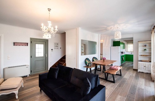Episkopos Villa | Special Offer!Villa Uncommon Loulou with Private Pool, 2 min away from the beach