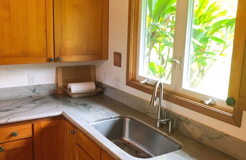 Hana House | Special quiet, romantic, cozy home in a special place, Heavenly Hana. Lucky you!