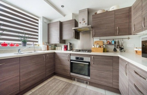Reading House | Specious modern 3-bed house near city centre