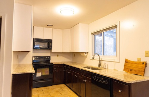King of Prussia House | Specious Quiet 3b2b single family home with fish pond and Netflix more