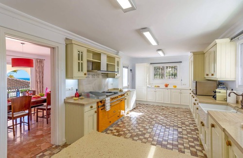 Frigiliana Villa | Spectacular 6-bed Villa, huge 18m HEATED pool, stunning views