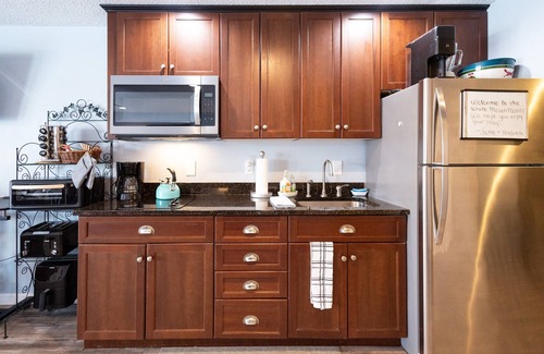 Bartlett Condo | Spectacular condo near skiing - shopping - hiking!