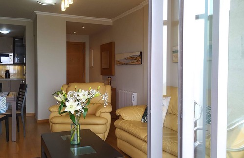 Sanxenxo Condo | SPECTACULAR FLAT WITH VIEWS TO THE SPORTS PORT OF SANXENXO. (Wiffi)