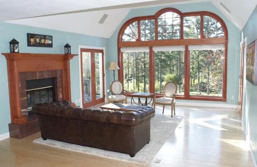Hamburg Ski Chalet | Spectacular Garden Chalet close to Rib Mountain