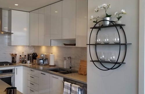 Burnaby Apartment | Spectacular North Shore Mountain, Downtown and Water views