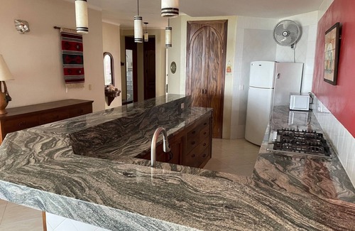 Hidalgo Condo | Spectacular Ocean Views! Walk to beaches, restaurants & shops!