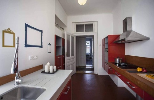 Andel Apartment | Spectacular Riverview apartment