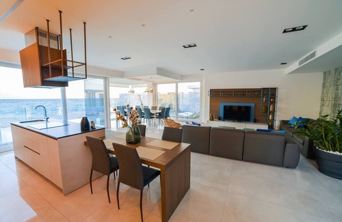 Marsaskala Villa | Spectacular Sea-View Villa with Spa Area