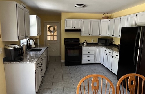 Eastern Vermont House | Spectacular views and close to three ski areas; Stowe, Smuggler’s and Jay Peak.