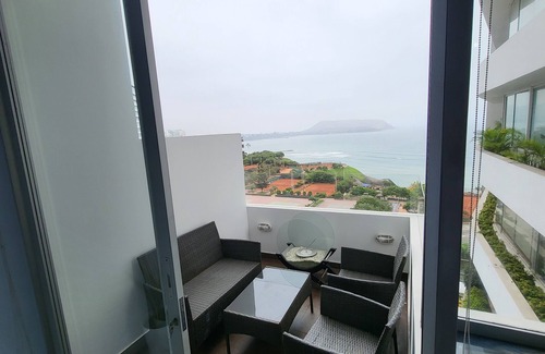 Santa Cruz Condo | Spectacular vista del Faro de Miraflores Y la Costa Verde