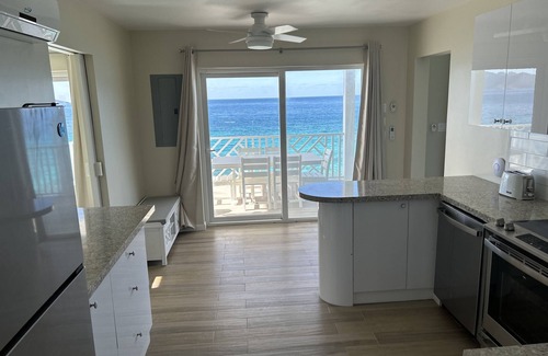 West End House | Spectacularly located beach front Spring Tide @ The Tides at Little Apple Bay