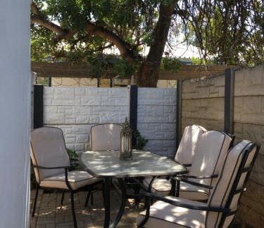 Windhoek House | Spinoza Self Catering Accommodation