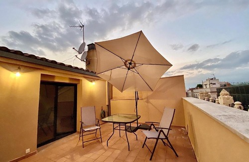 Figueres Apartment | Spiral Stairs Duplex