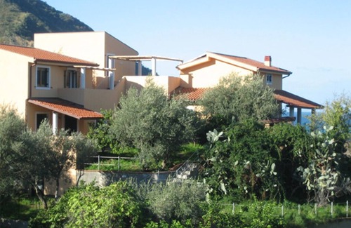 Piraino Apartment | Spisidda House - Volcano Studio - Near Gioiosa Marea
