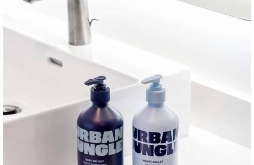 Downtown Miami Hotel | Splash into Downtown Miami with tech-led smart stays & sunset drinks by the pool