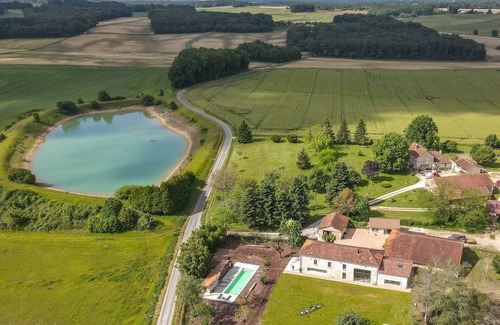 Vieux-Mareuil House | Splendid barn nested in an organic walnut orchard in Perigord
