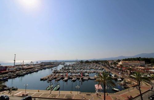 Saint-Cyprien Plage Apartment | Splendide Vue sur le port St Cyp