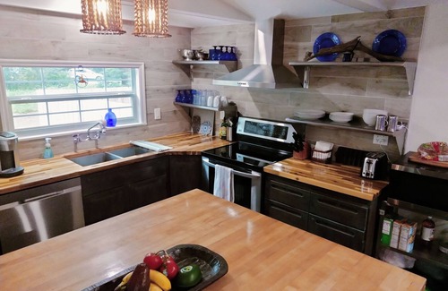 Floral City House | Spokes on Oaks, just 400 ft from the Withlacoochee Trail