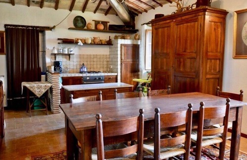 Baiano Villa | Spoleto Villa, antique country home with beach games