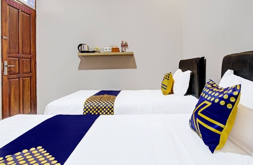 Purwokerto Hotel | SPOT ON 91932 Guest House Mustika Syariah Near alun alun kota purwokerto