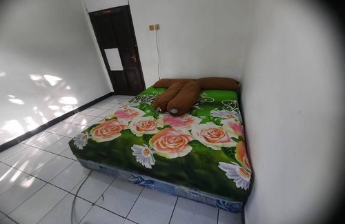 Sukabumi Hotel | SPOT ON 93655 Home Stay Syariah Habibie