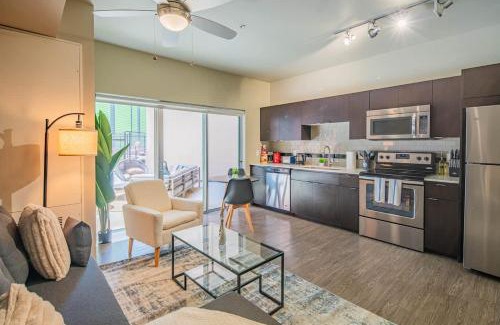 Evans Churchill Apartment | Spotless 1BD DT, Parking, Gym, W-D, Roosevelt Row