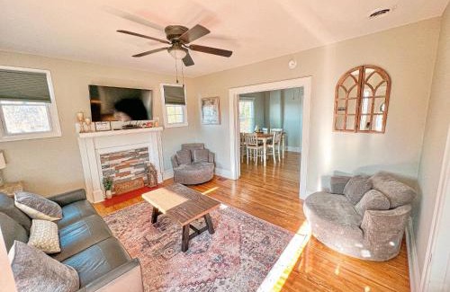 Fieldale House | Spotless, Comfortable home with Hot Tub!