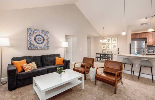 Westerville Apartment | Spotless Monthly Penthouse | 2BR + Pool + Gym