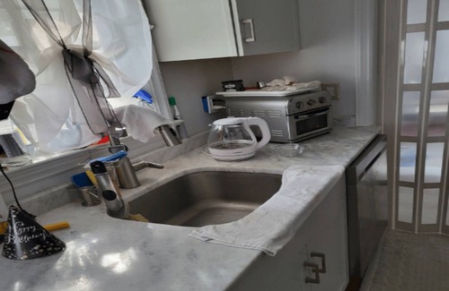 Englewood Cottage | "SPOTLESS " - Walk. No car needed.! n Non Smokers ONLY! nNYC MINUTES AWAY!n