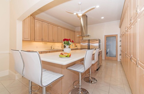 South Sound Villa | Sprat Bay Luxury Villa