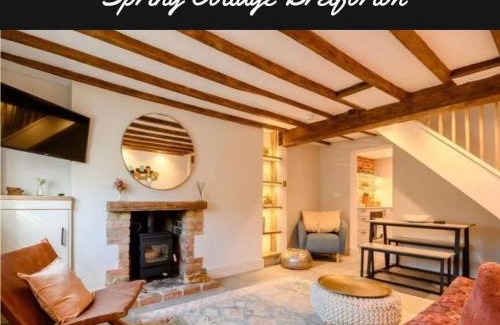 Bretforton House | Spring Cottage Bretforton