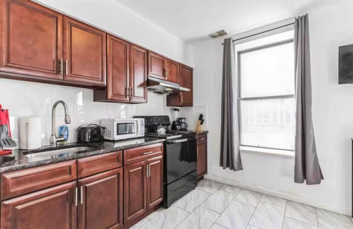 Fairmount Apartment | Spring Garden | Small & Cozy Studio Sleeps 4