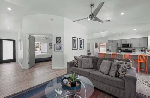 La Paz At Desert Springs House | Spring Song: Location, Style, Pool, Firepit, BBQ!