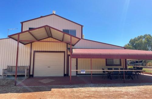 Springfield House | Springfield Stay - Don-gara Unit