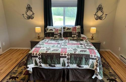 Bear Creek House | Spruce Goose Lodge