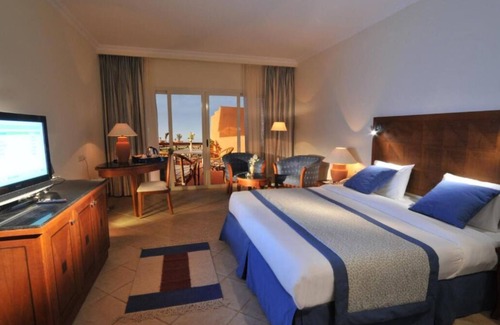 El Quseir House | Squad Escape | 4 Spacious Rooms, Lounge by the Pool, Dive Reefs & Spa Later