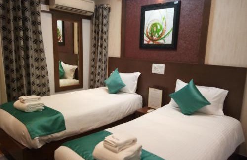 Adyar Apartment | Square Suite