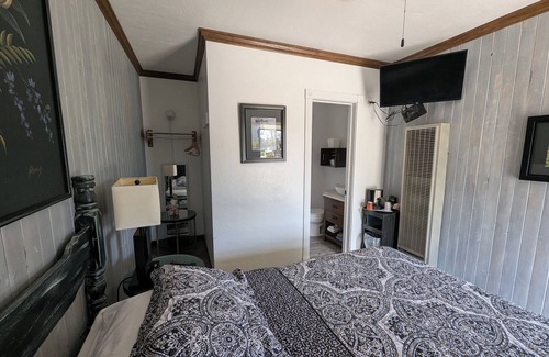 Squaw Valley Cabin | Squaw Valley Motel Room #4