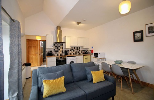 Louth Cottage | Squirrel Cottage, Covenham Holiday Cottages