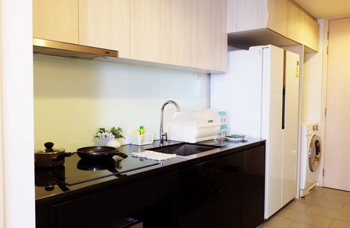 Samsen Nai Condo | [SR 2.5] 2BR FUTURISTIC @ BTS, Bangkok