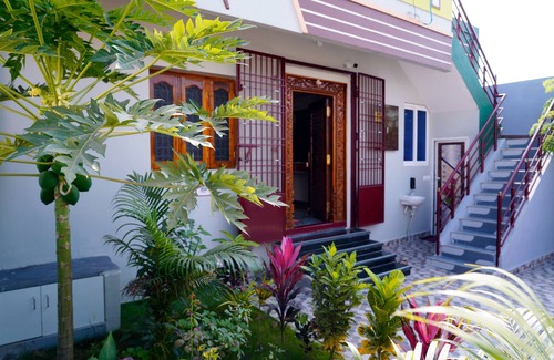 Tiruvannamalai House | Sri Sakthi Residence - Mount View - Divinity House for your temple visitn