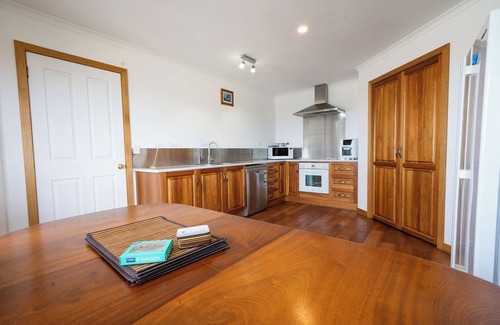 Stieglitz Apartment | St Helens On The Bay apartment 1