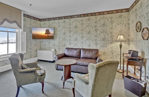 Red Wing Hotel | St James Hotel, a Historic Hotel of America
