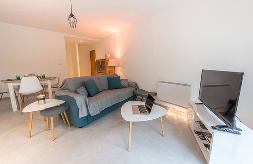 Saint-Jorioz Apartment | ST JORIOZ centre - Spacieux T3 neuf 4p, parking
