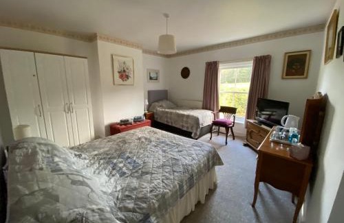 Dersingham House | St Jude's Bed & Breakfast